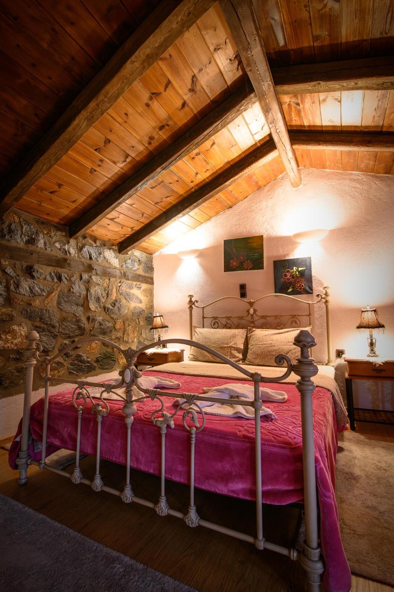 Metohi Inn 帕雷斯阿吉萨那 外观 照片